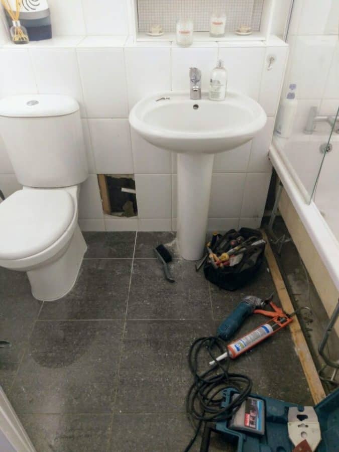 a blocked toilet drain in Clydebank